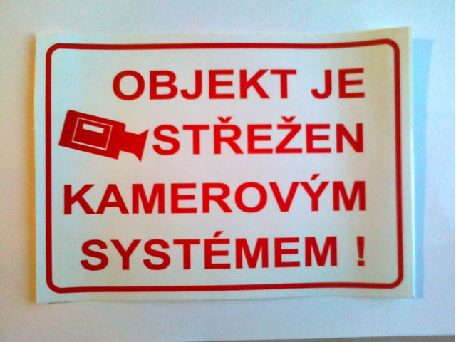 Výstražná samolepka OBJEKT STŘEŽEN kamerovým systémem