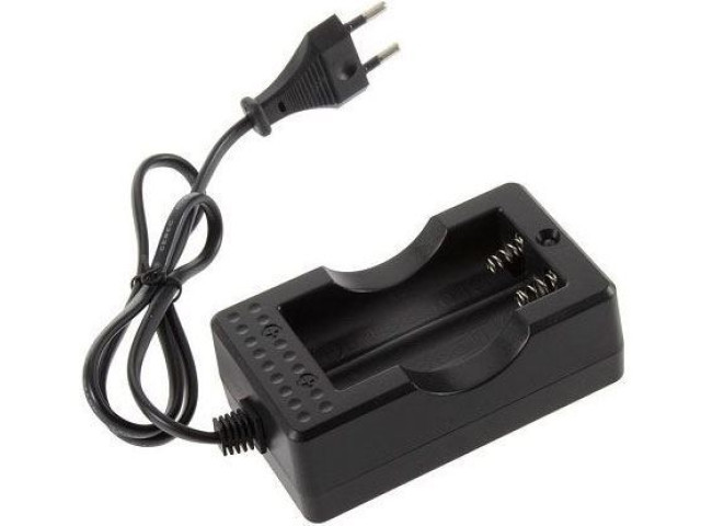 Nabíječka pro baterie Li-Ion 18650, 3,7V, 3500mAh | ZONEWAY R18